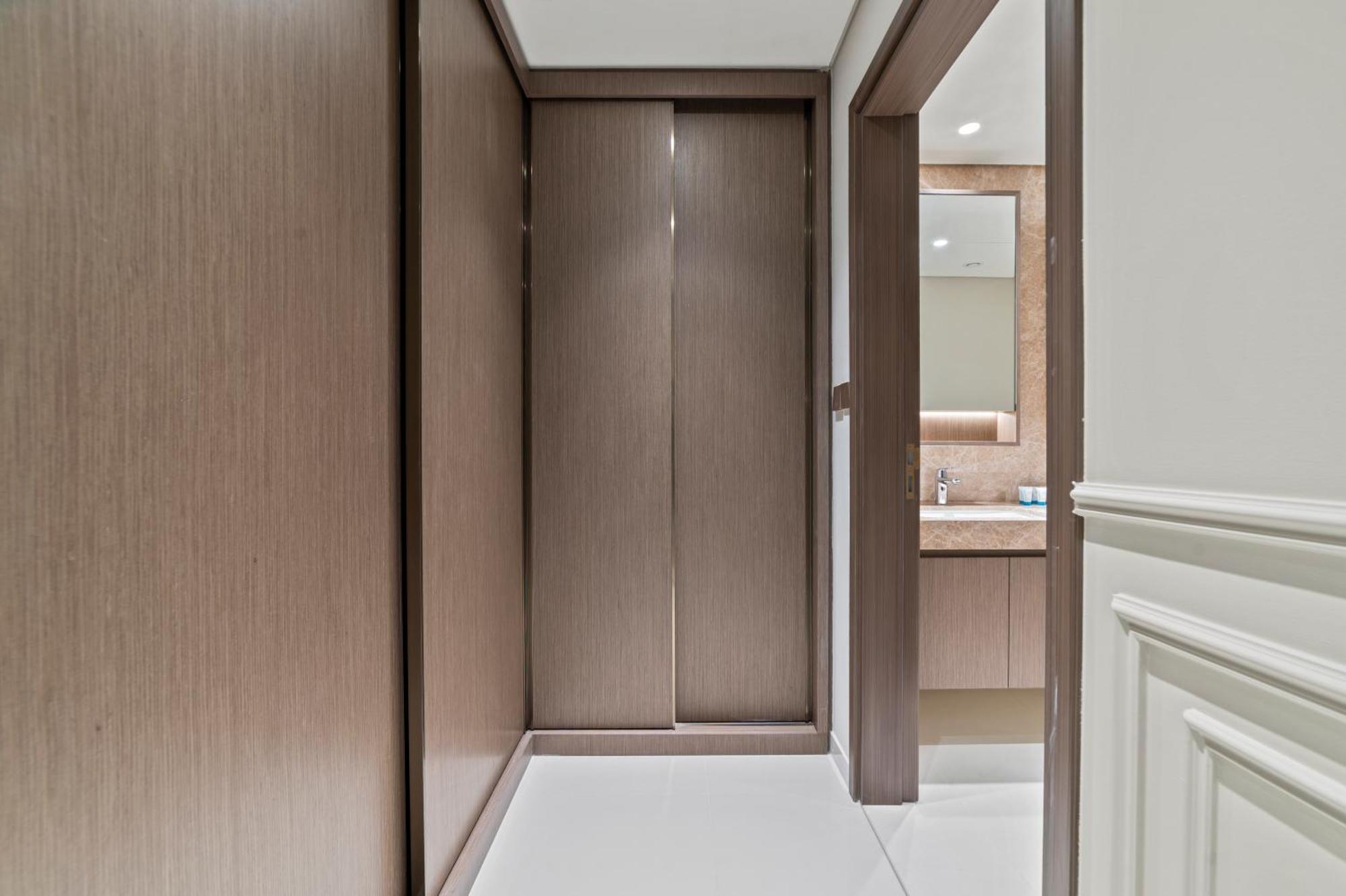Luxury 2-bedroom With Sea View Apartment *